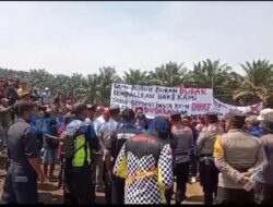Selama dua hari Masa duduki kantor PT. SMP menyampaikan tututan hak kariawan, Management PT.SMP,bumkam