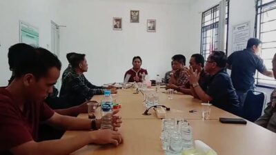 Angkutan TBS dan tangkos,Dialihkan Ke Pihak Lain,Warga beri waktu 7 hari PT SMS untuk menjelaskan.