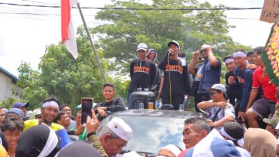 Aksi Unjuk Rasa di Pertigaan Jembatan Kapuas polres sintang kerahkan Personil untuk pemgaman aksi.