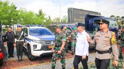 Pangdam XII/Tpr Bersama Gubernur dan Kapolda Pimpin Gelar Pasukan Kesiapsiagaan Penanggulangan Bencana Banjir