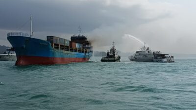 Bakamla RI Berhasil Evakuasi KM Alexindo 8 Yang Terbakar di Batam