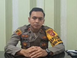 Polisi Berbagi, Polsek Nanga Mahap Serahkan Bansos ke masyarakat