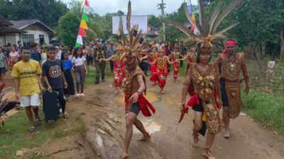 Buka Ritual Nyabakng Ba’ Sawa , Sebastianus Janji Tingkatkan Pembangunan Infrastruktur Jalan.