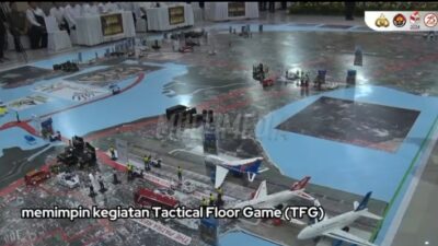 Kabaharkam Polri Komjen. Pol. Mohammad Fadil Imran, memimpin kegiatan Tactical Floor Game (TFG) di Gedung Presisi Polda Bali