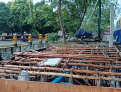 LSM Soroti Proyek Jembatan Antar Trotoar Tidak Pasang Pelang Proyek Siluman di Pontianak Marak