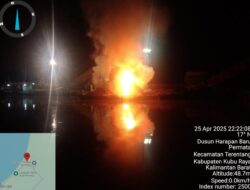 Kapal Pengangkut Sawit Milik Asep Meledak di Terentang! Api Lahap KM Putra Jaya Usai Bongkar Muatan di PKS 10 BPG