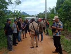 Ketua Komisi II DPRD Kota Singkawang Harry Sarasati Widha Sugeng Sidak Peternakan Babi di Pangmilang Terkait Dugaan Pencemaran Limba