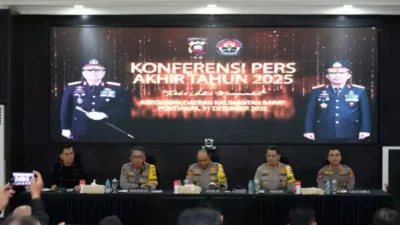 Konferensi pers akhir tahun ini menjadi momentum evaluasi sekaligus refleksi bagi Polda Kalbar dalam meningkatkan kualitas